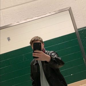 Meet your Posher, Seth